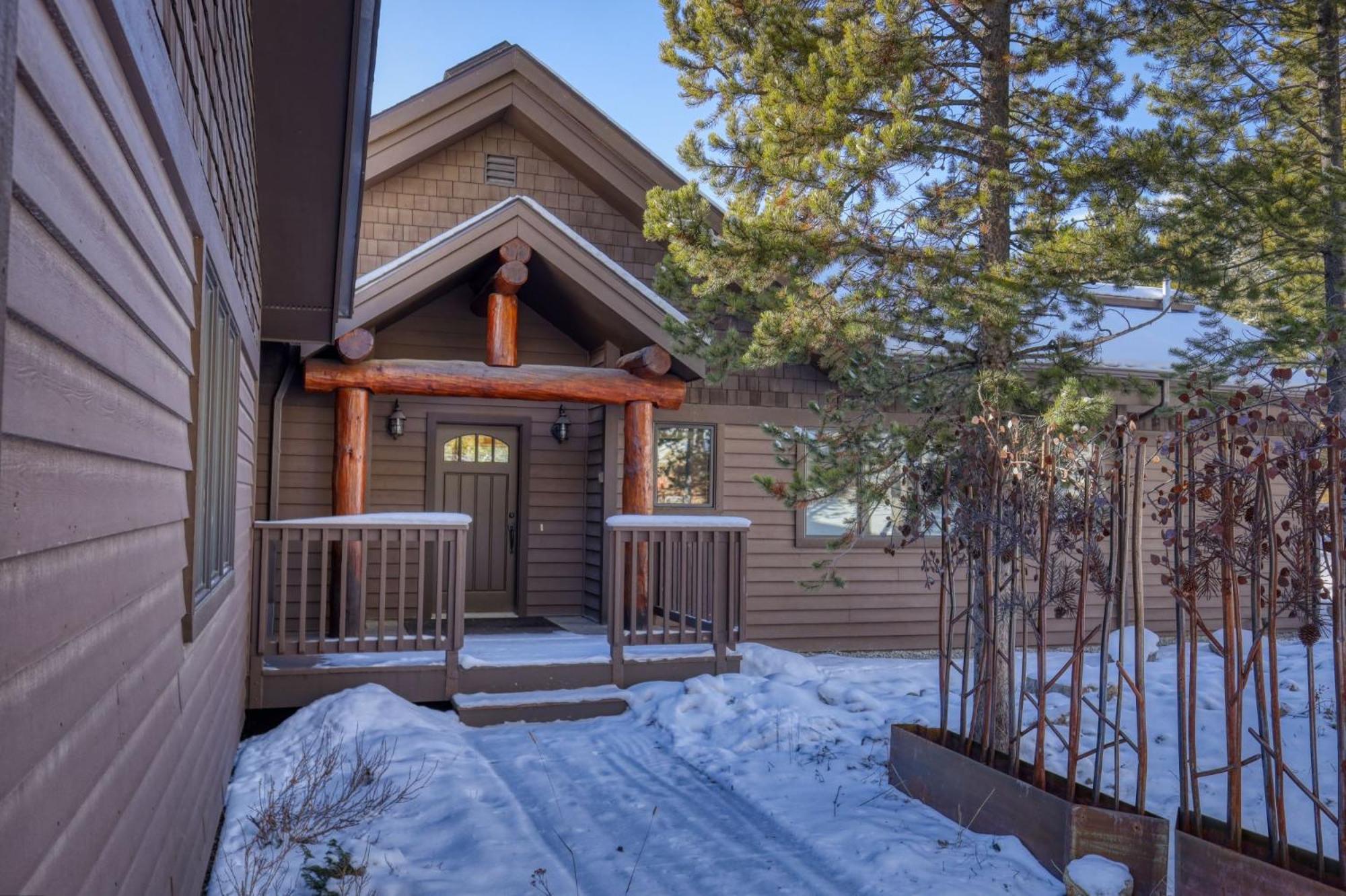 Rising Bull Lodge Big Sky Bagian luar foto
