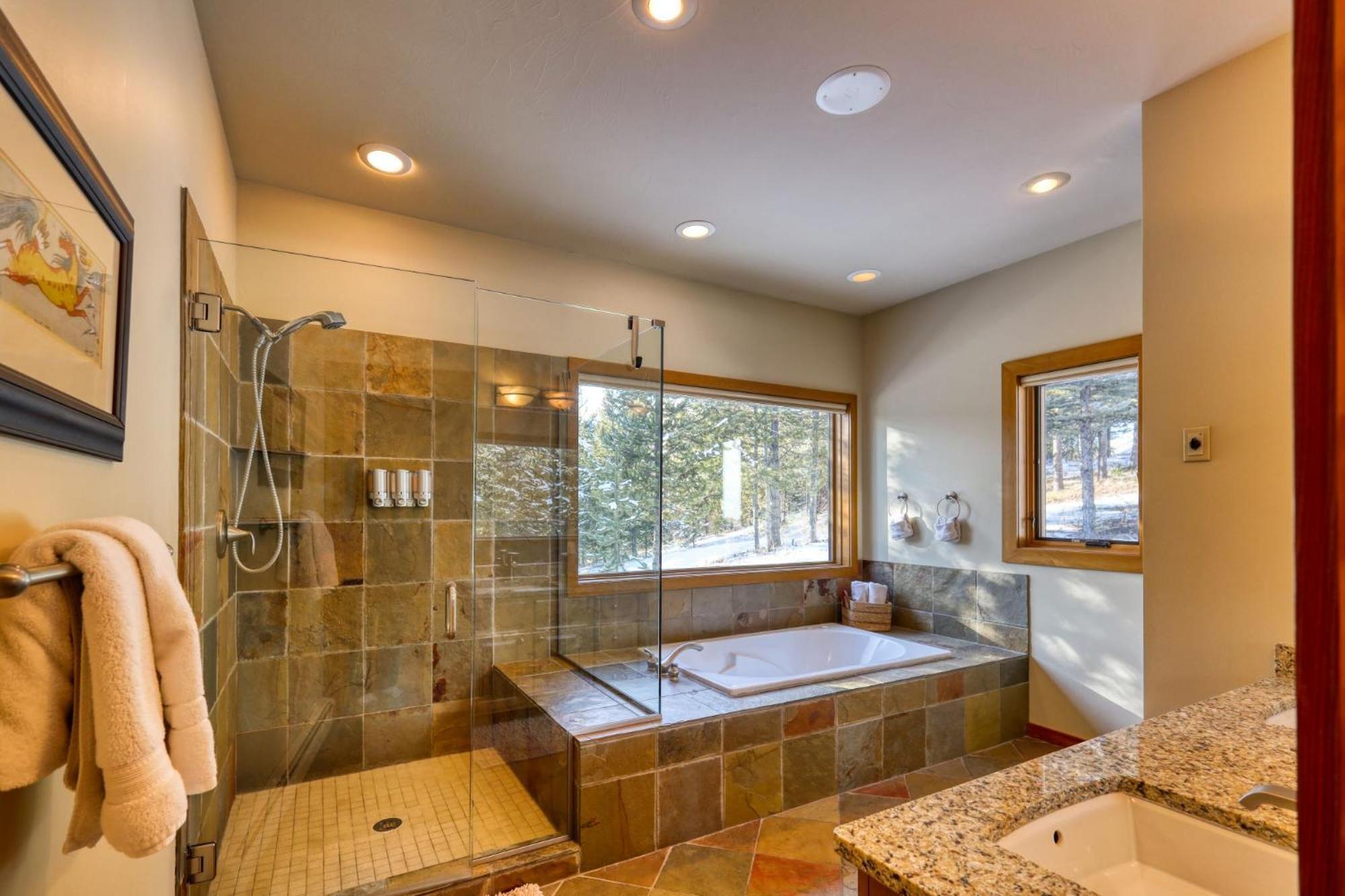 Rising Bull Lodge Big Sky Bagian luar foto